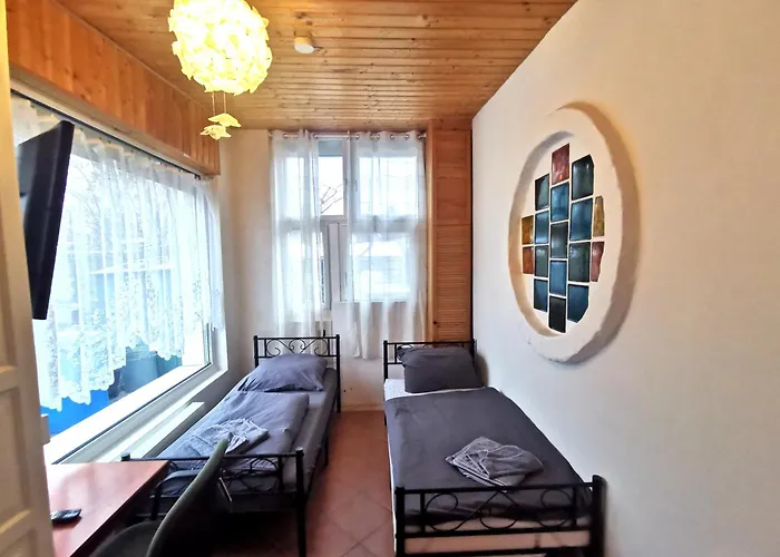 Monteur-haus Grueber Marzan, Hellersdorf, Lichtenberg برلين