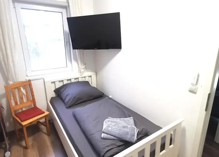 شقة Monteur-haus Grueber Marzan, Hellersdorf, Lichtenberg برلين