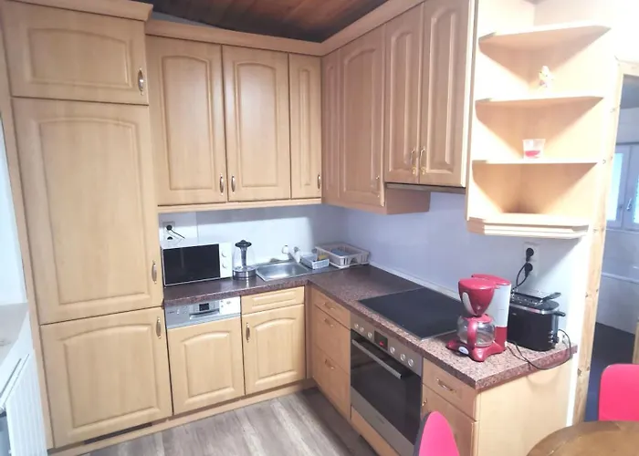 Monteur-haus Grueber Marzan, Hellersdorf, Lichtenberg 公寓